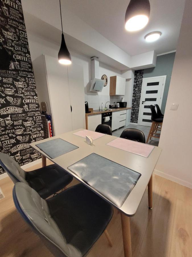 Apartamenty Cieplicka 20 Jelenia Gora Bagian luar foto